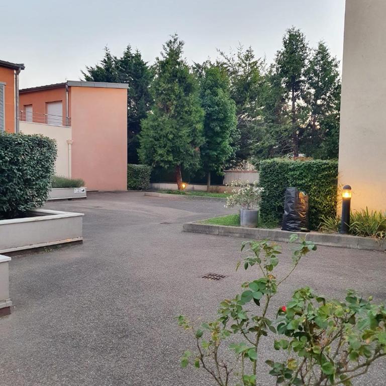 Studio fonctionnel au calme avec garage individuel et balcon - Apartment mit 1 Schlafzimmer - 22