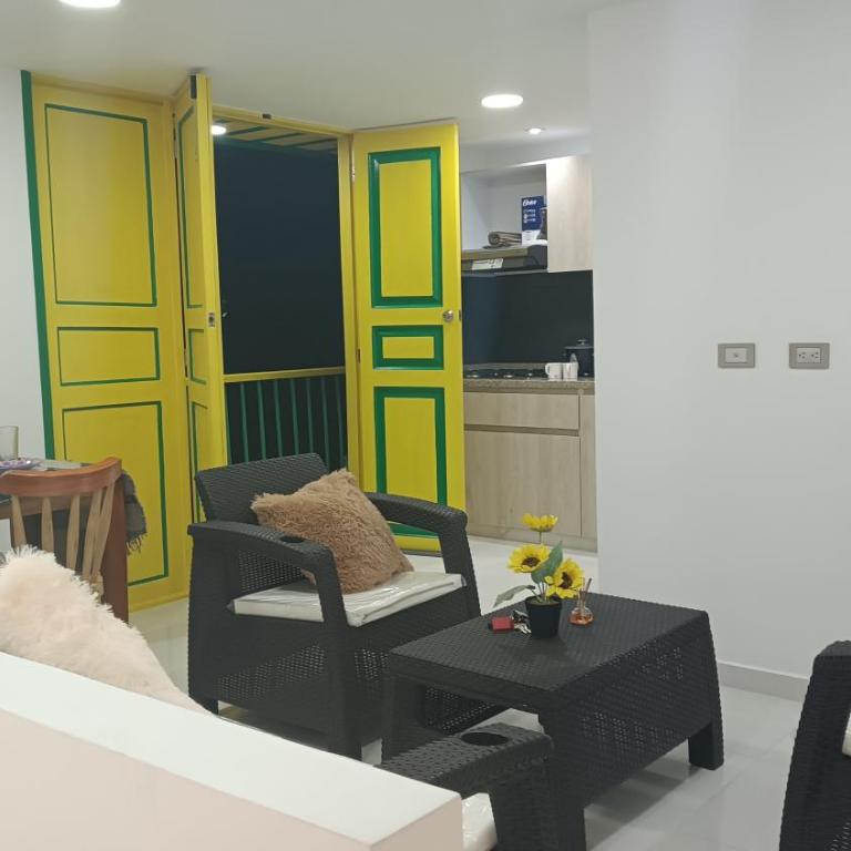 Vivienda turística Sarangel - Three-Bedroom Apartment - 5