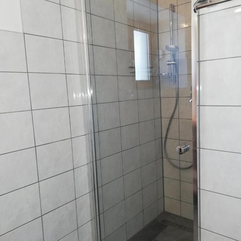 Erlhofer Apartments - Apartment mit 2 Schlafzimmern und Terrasse - 7