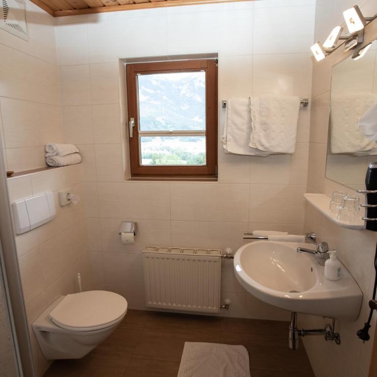 Rosspointnerhof - Doppelzimmer mit Balkon - 13