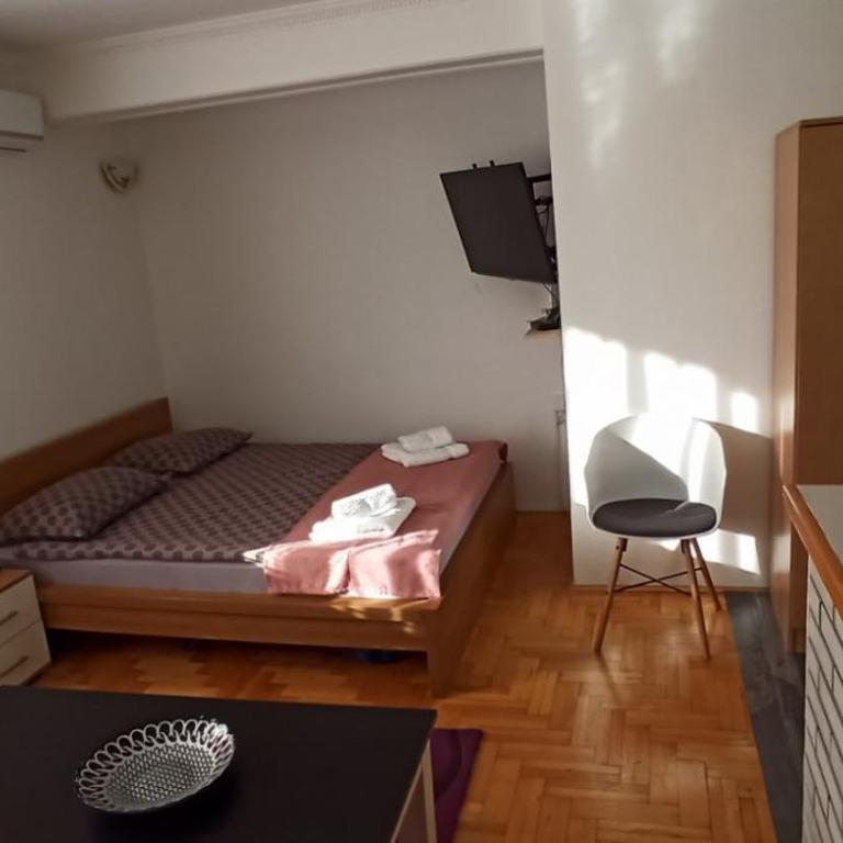 Apartment Denza City Center Sarajevo - Apartment with Balcony - 4