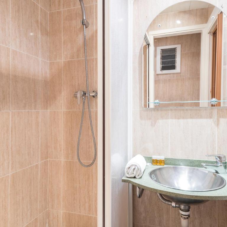 Homenfun Barcelona Gracia - One-Bedroom Apartment - 3