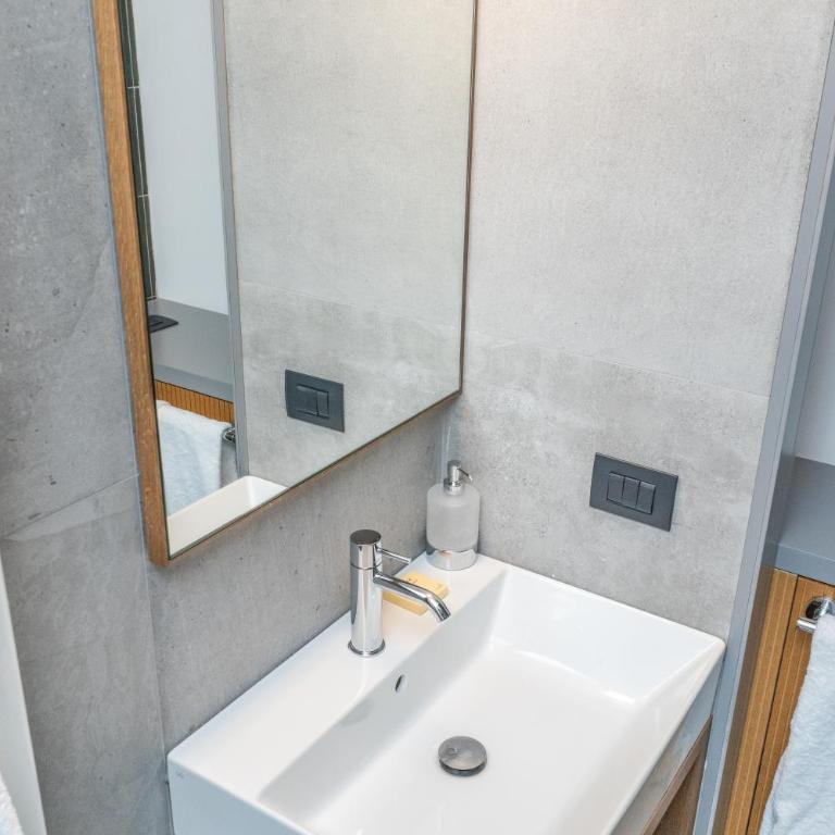 Castel Sant´Angelo Luxury Rooms & Tour - Camera Tripla Comfort - 3