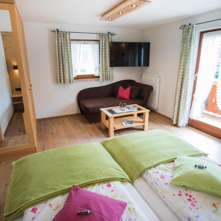 Gästehaus Göllblick - Apartment mit 2 Schlafzimmern und Balkon - 12