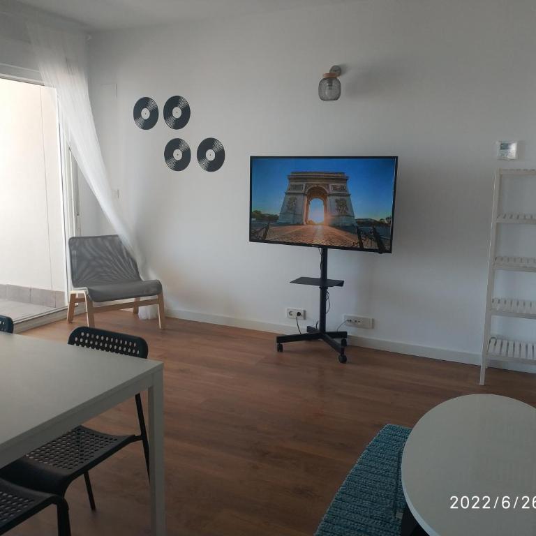 Bonito apartamento con piscina cerca de la playa. - Apartamento de 2 dormitorios - 13