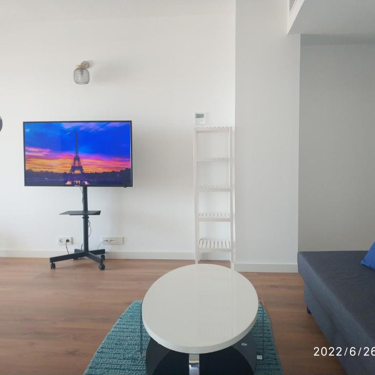 Bonito apartamento con piscina cerca de la playa. - Apartamento de 2 dormitorios - 7