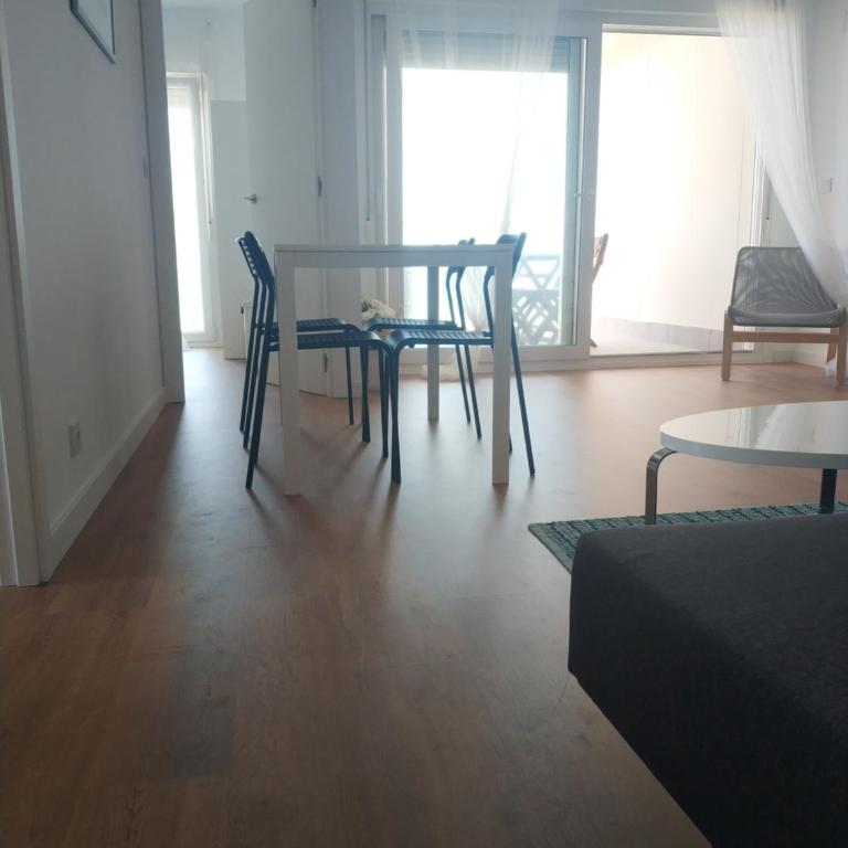 Bonito apartamento con piscina cerca de la playa. - Apartamento de 2 dormitorios - 12