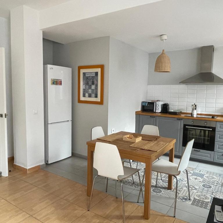 2 Apartamento TERRAZA Free Wifi - Apartment - 3