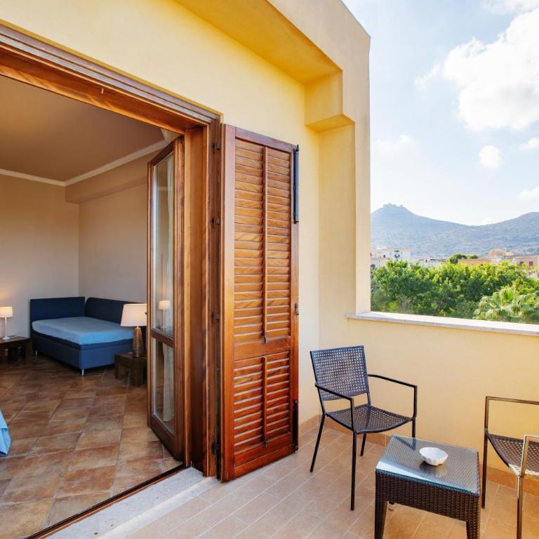 FAVIGNANA HOTEL Concept Holiday - Camera Matrimoniale con Balcone e Vista Mare - 3