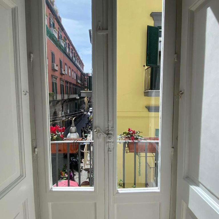Il Salotto - Napoli - Camera Matrimoniale con Balcone - 4