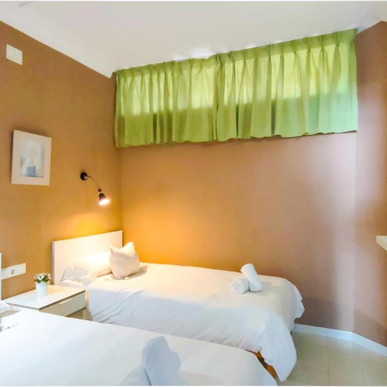 Beach Friendly Holiday Home - One-Bedroom House - 18