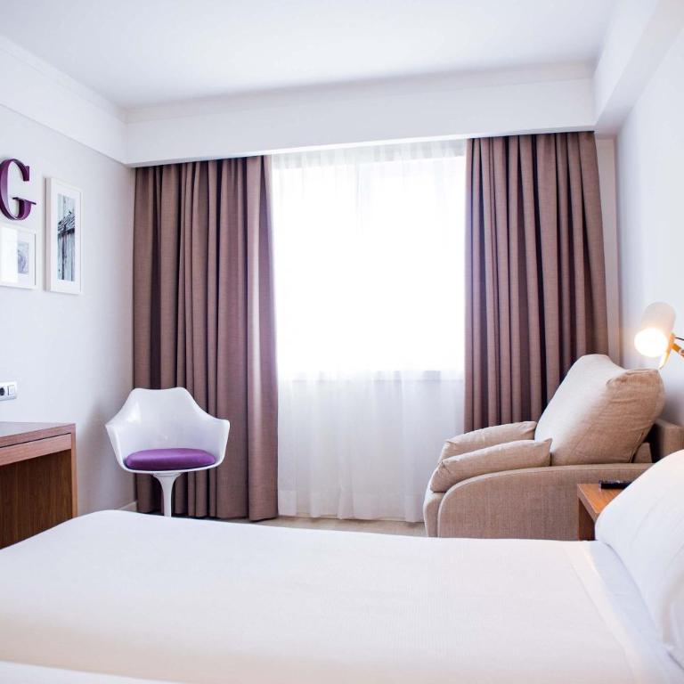 Hotel Gelmírez - Habitación Doble con cama supletoria - 5