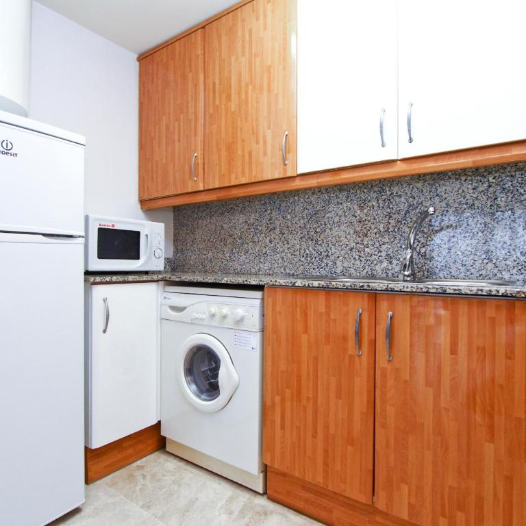 Ventura 4 Planet Costa Dorada - Apartment - 10