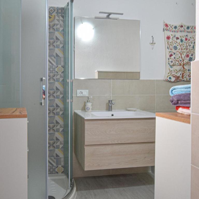 1 Bedroom Cozy Home In Budoni - Casa Vacanze con 1 Camera da Letto - 13
