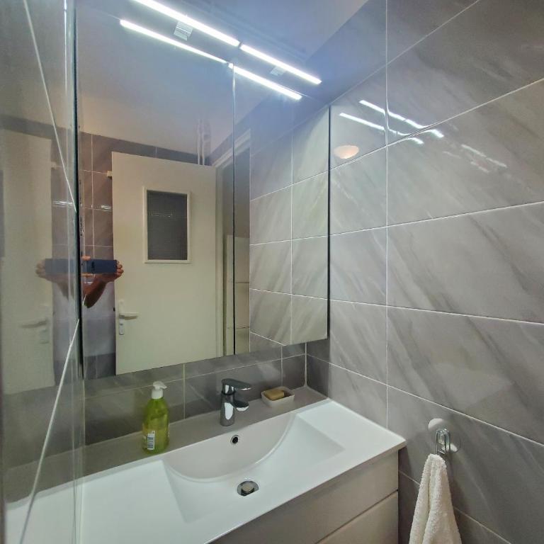 Port FREJUS T2 58m2 climatise avec terrasse, parki - Appartement avec Terrasse - 13