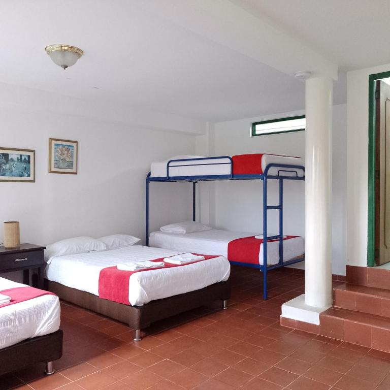 Hotel Villa Carolina - Habitación Familiar - 8