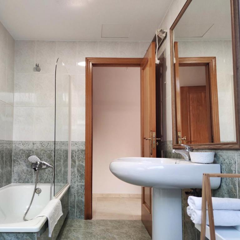 Desconectaengalicia Ático Rocafort, 400m Playa Silgar - Apartamento de 2 dormitorios - 24