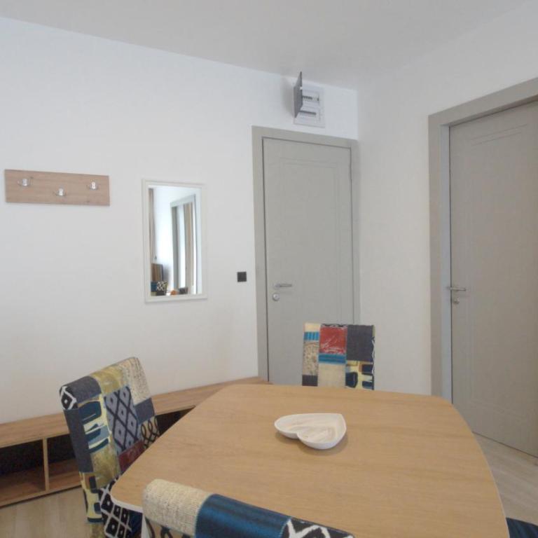Silver Beachfront Becici - Apartment with Sea View - 9