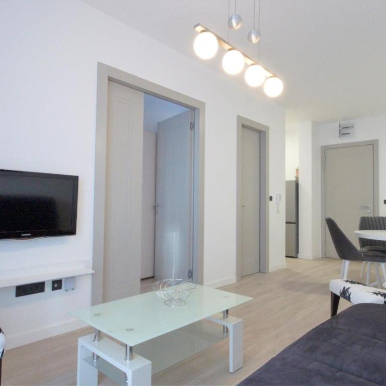 Silver Beachfront Becici - Apartment with Sea View - 2