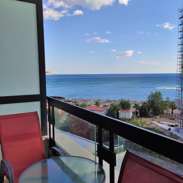 Silver Beachfront Becici - Apartment with Sea View - 6