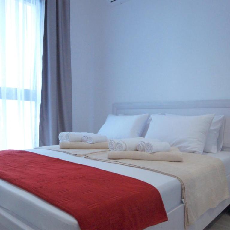 Silver Beachfront Becici - Apartment with Sea View - 8