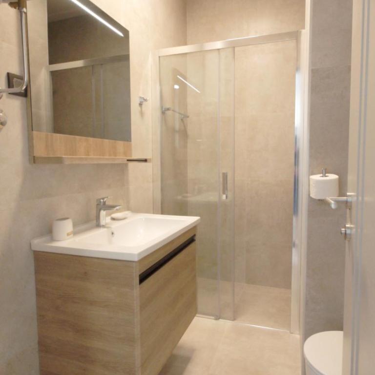 Silver Beachfront Becici - Apartment with Sea View - 5