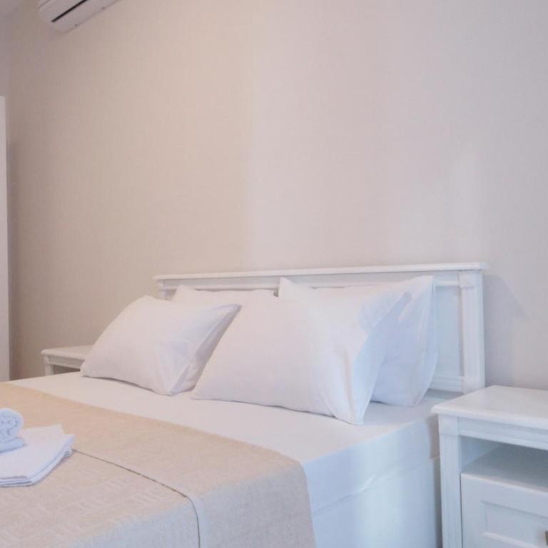 Silver Beachfront Becici - Apartment with Sea View - 12
