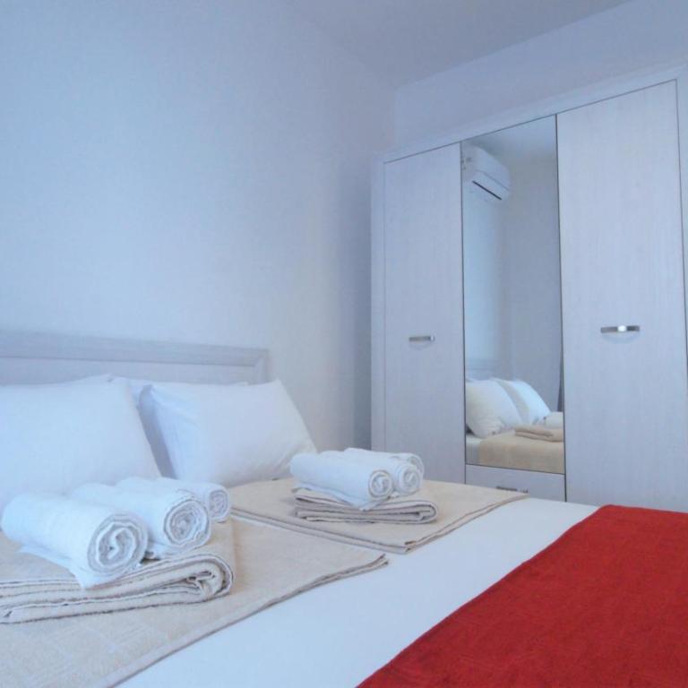 Silver Beachfront Becici - Apartment with Sea View - 11