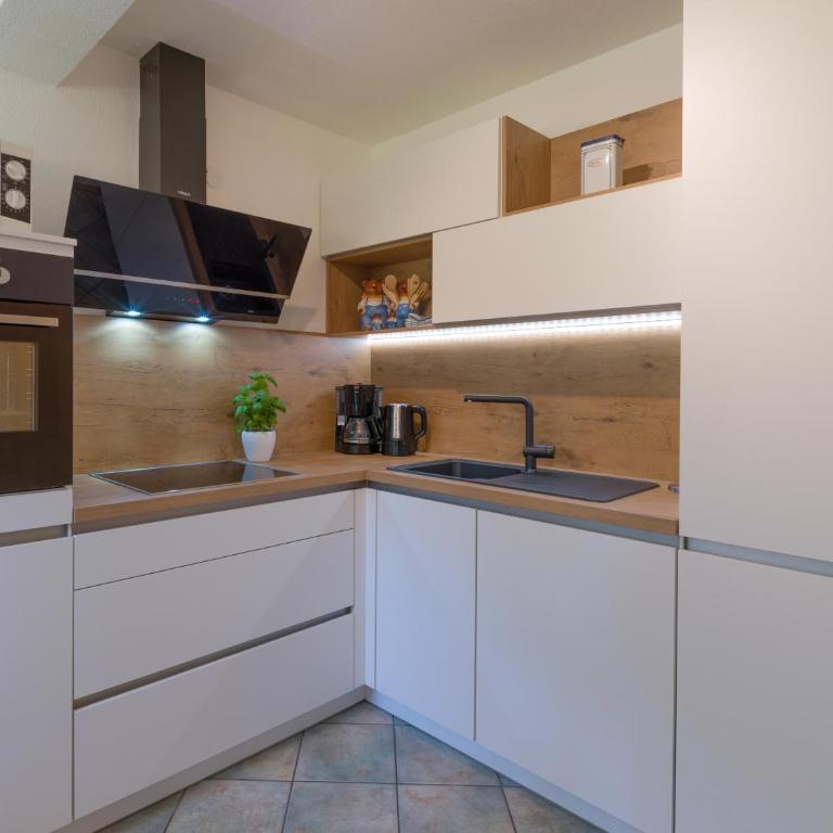 Ferienwohnung Biechl - Apartment mit Terrasse und Bergblick - 8