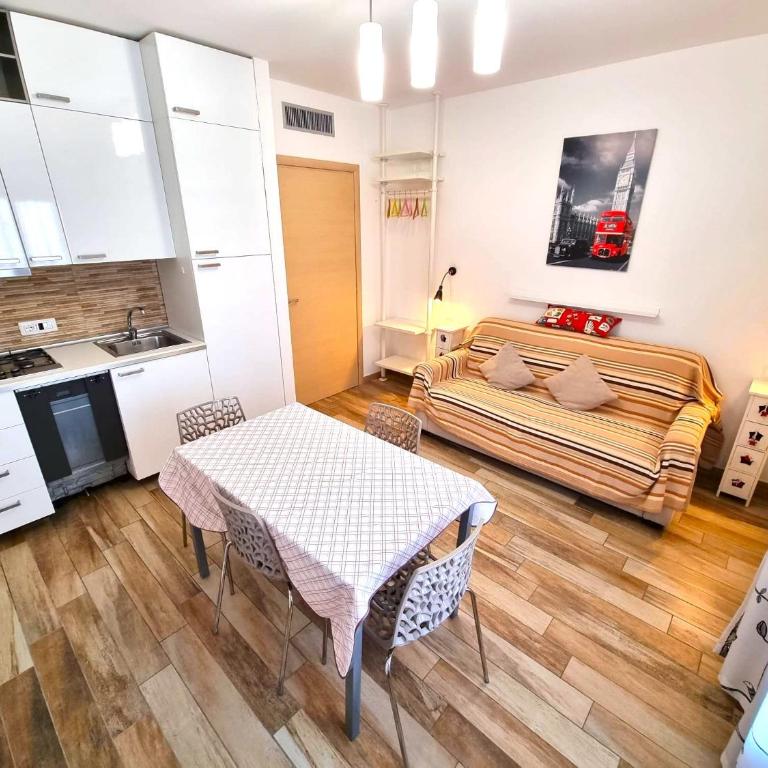 Royal Sea House - Apartment - Ground Floor with Garden View - 10