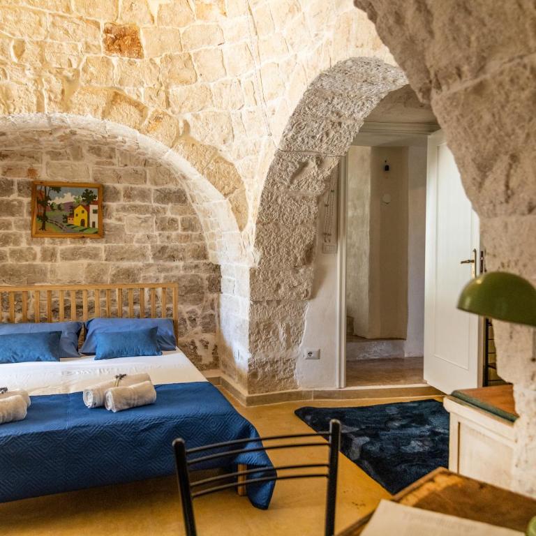 TRULLI MELOGINO with private beach volley camp - Three-Bedroom Villa - 8
