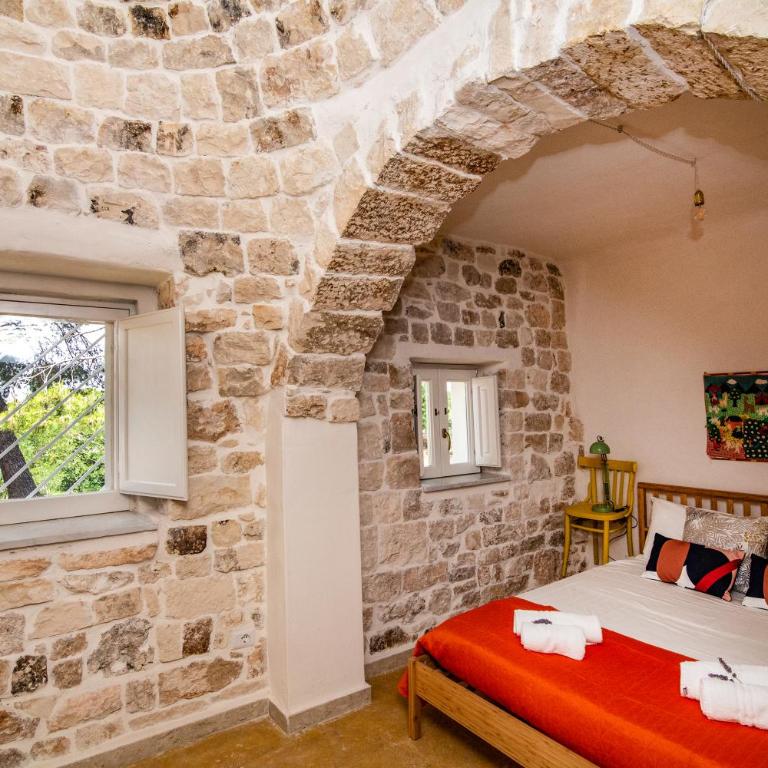 TRULLI MELOGINO with private beach volley camp - Three-Bedroom Villa - 12