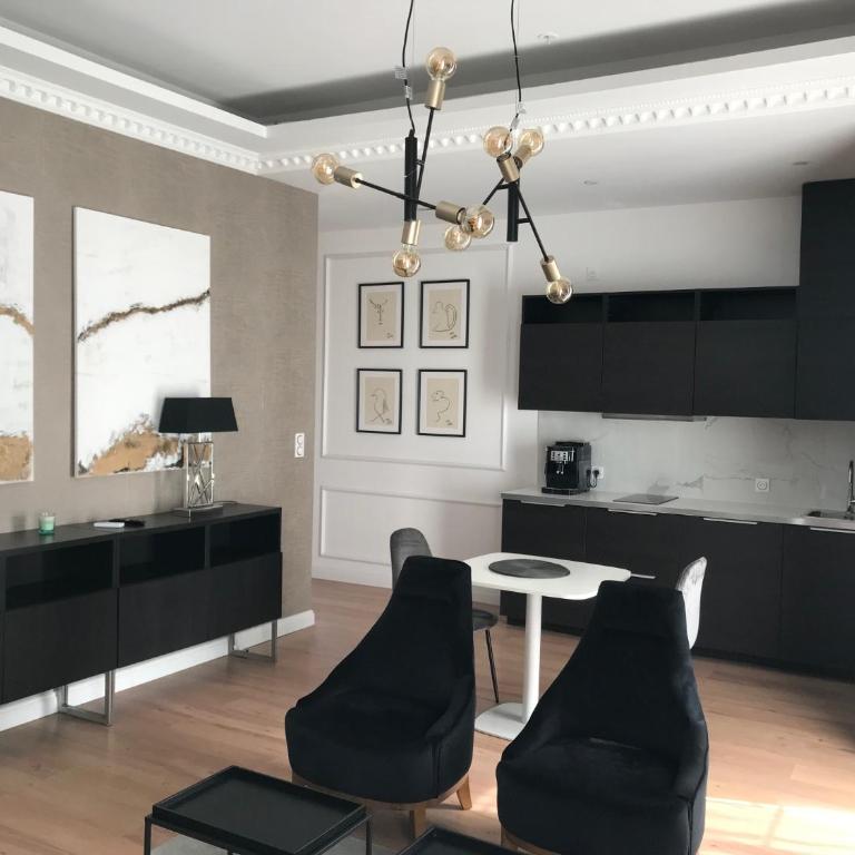 LAZARE Maison de Maître , appartements de standing avec parking privatif à seulement 7 minutes à pied du centre historique de Béziers - Appartement 1 Chambre - 3