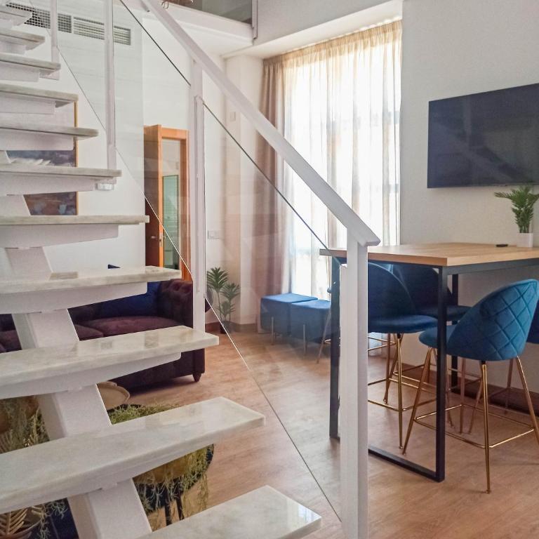 Expoholidays - Plaza Vieja con PARKING gratis - Apartamento de 2 dormitorios - 71