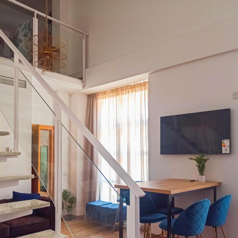 Expoholidays - Plaza Vieja con PARKING gratis - Apartamento de 2 dormitorios - 68
