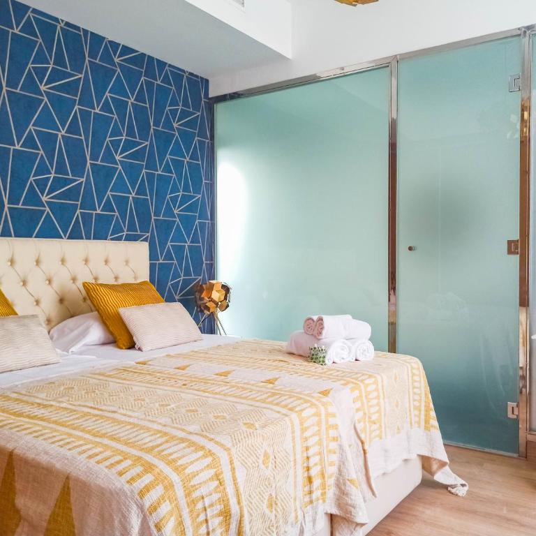 Expoholidays - Plaza Vieja con PARKING gratis - Apartamento de 2 dormitorios - 2