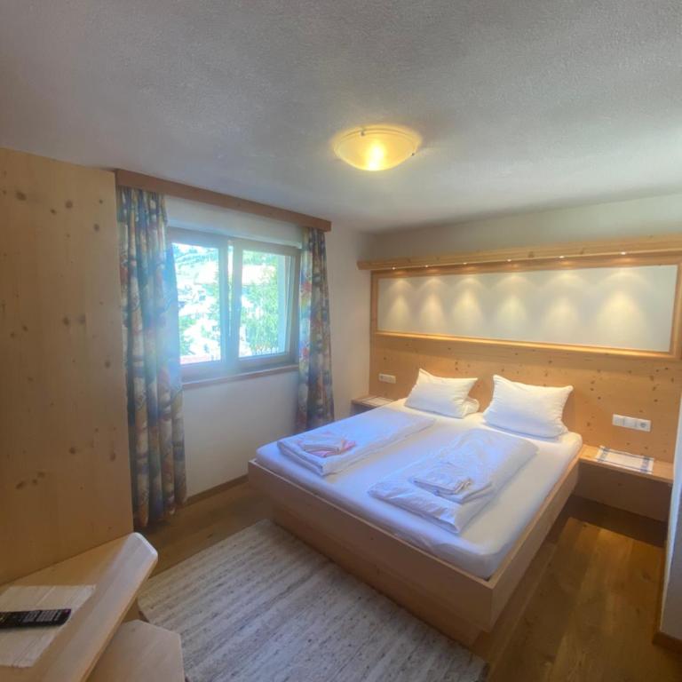Alpenrose-Apart - Apartment mit 2 Schlafzimmern - 3