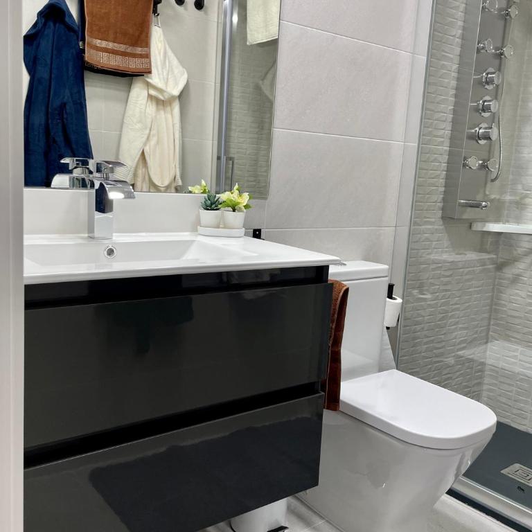 Madrid Villa Suites Aquamarina - One-Bedroom Apartment - 5
