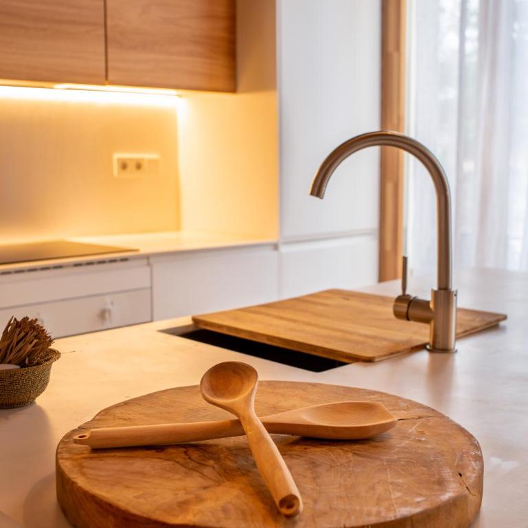 Design Loft near the sea - Three-Bedroom Apartment - 3