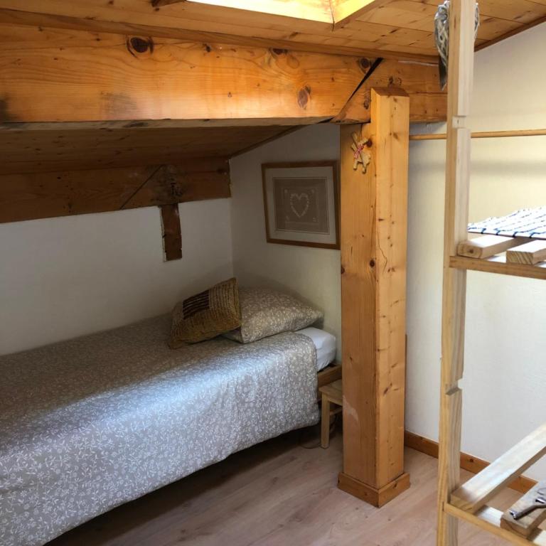 Central Hostel Chatel - Chambre Simple Économique - 6
