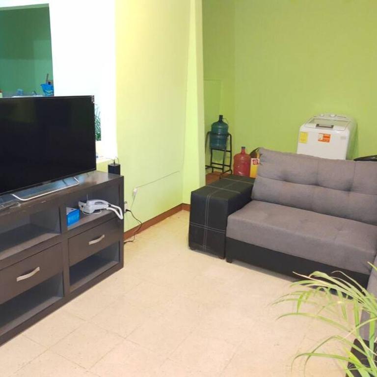 se renta casa por día semana o mes con 3 recámaras - Casa de 3 dormitorios - 1