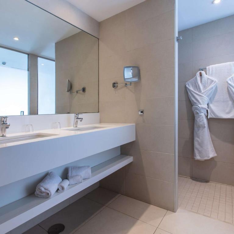 Radisson Blu Resort & Spa, Gran Canaria Mogan - Habitación Familiar con balcón - 3