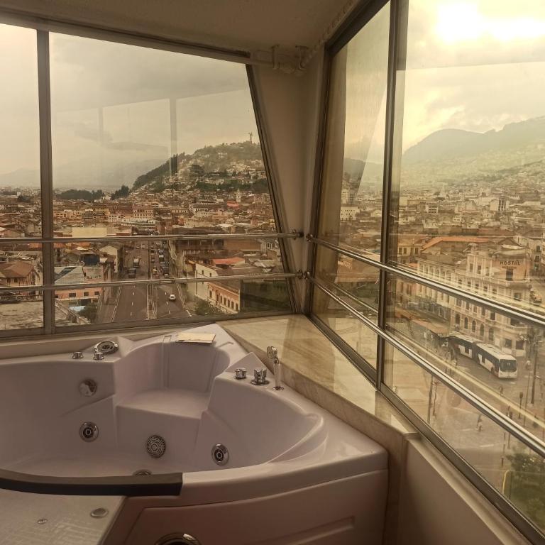 Vive el esplendor del Centro Histórico - Two-Bedroom Apartment - 17