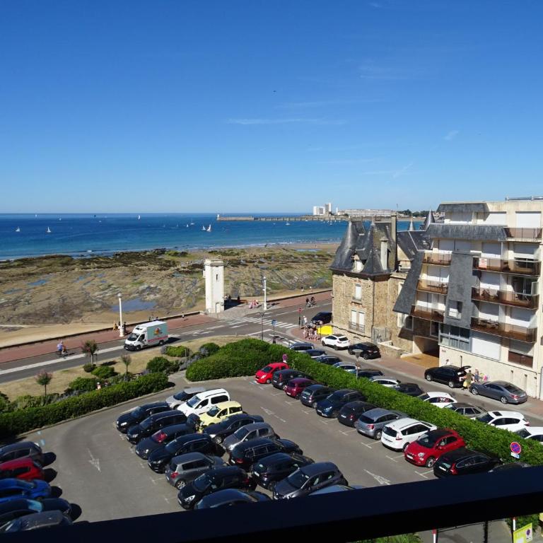 Studio 3* avec Alcôve, Balcon Face Mer, Plage à 150m - Les Sables-d'Olonne - FR-1-92-921 - Apartment - 4