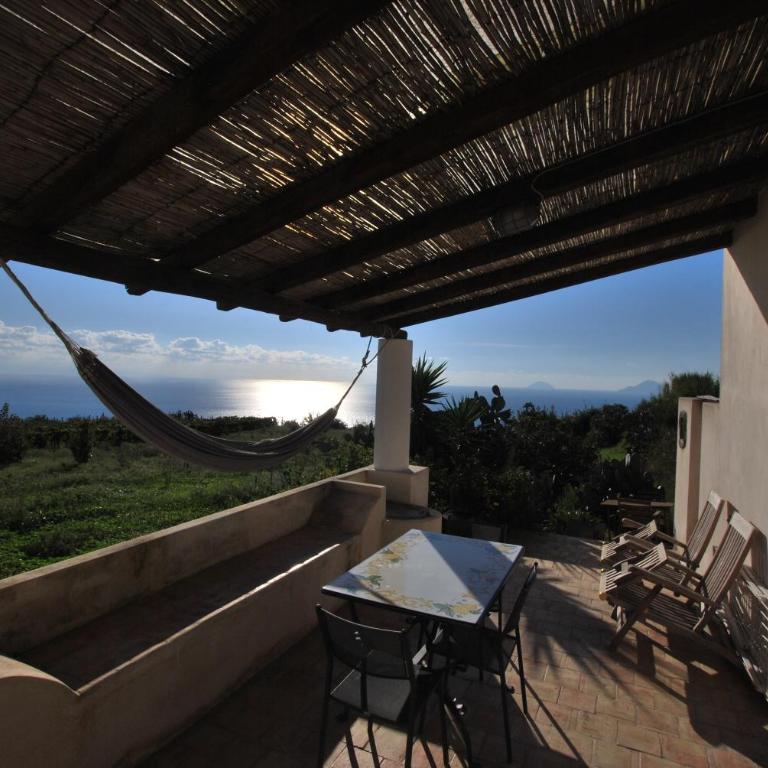 Casa Particular Lipari - Cottage su 2 Livelli con Terrazza e Vista Mare - 1