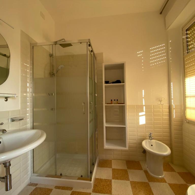 Rossocorallo Rooms - Camera Tripla con Bagno Privato - 12