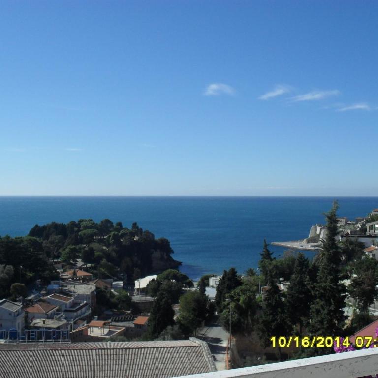 Apartment Batricevic - Apartman s 3 Spavaće Sobe, Balkonom i Pogledom na More - 48
