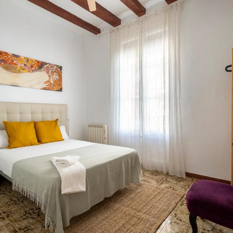 CENTRIC APARTMENT GAUDI - Three-Bedroom Apartment - 5
