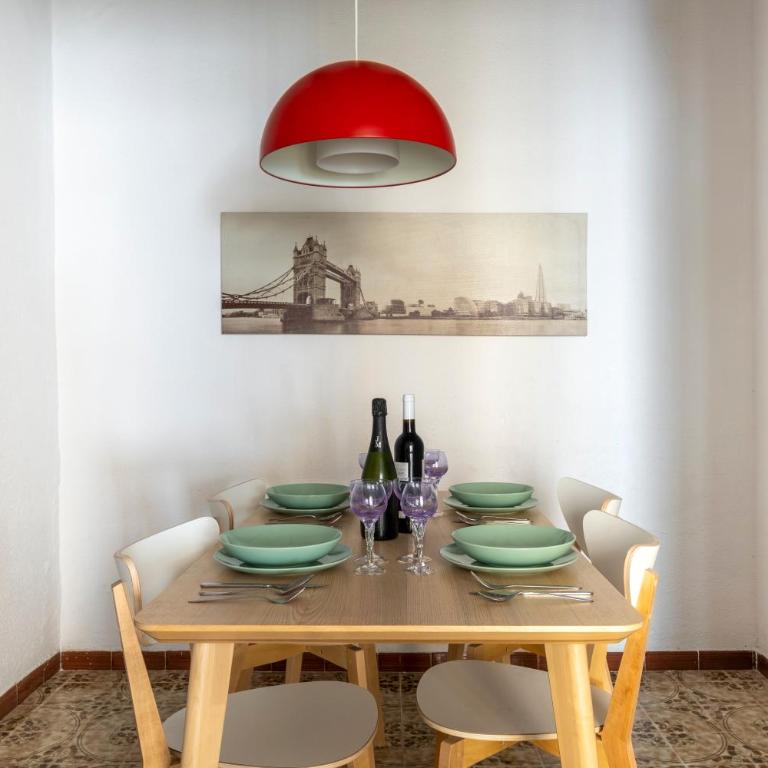 CENTRIC APARTMENT GAUDI - Three-Bedroom Apartment - 13