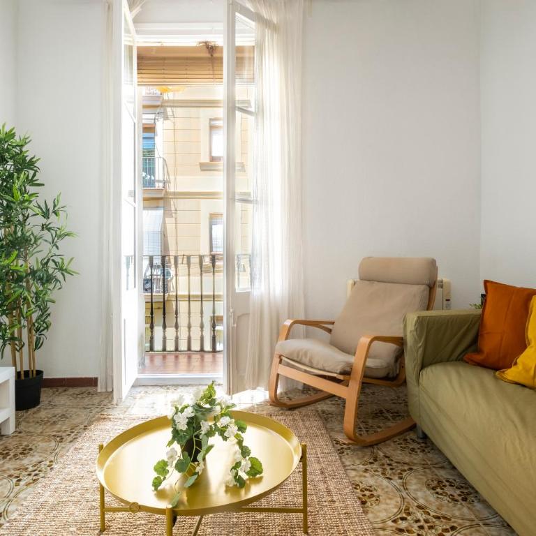 CENTRIC APARTMENT GAUDI - Three-Bedroom Apartment - 10
